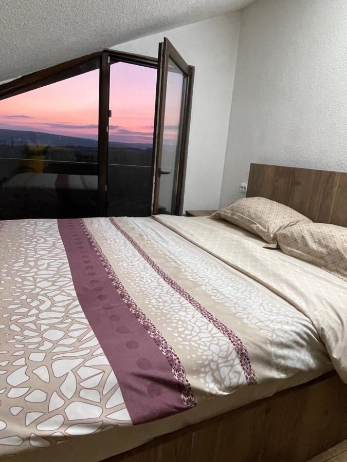 Wineyards Salin Bed & Breakfast Turda Eksteriør bilde